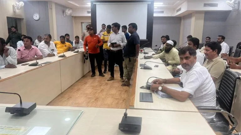 कांग्रेस ने मतदाता सूची पर खड़े किए सवाल, इस विधायक ने 35 हजार फर्जी वोटर्स की लिस्ट EC को दी MP Election Kalapeepal MLA Kunal Chowdhary