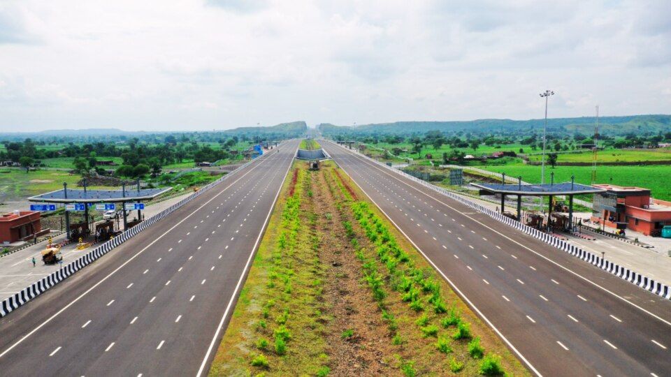 Delhi-Mumbai Expressway passing through madhya pradesh worlds roads unique features