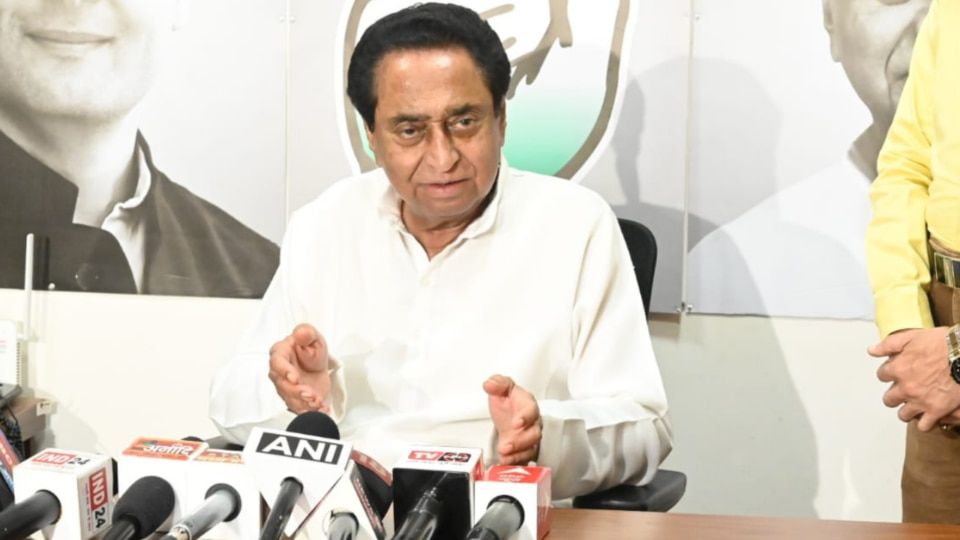 Kamalnath, Kamal Nath News, Kamal Nath's Facebook account hacked,