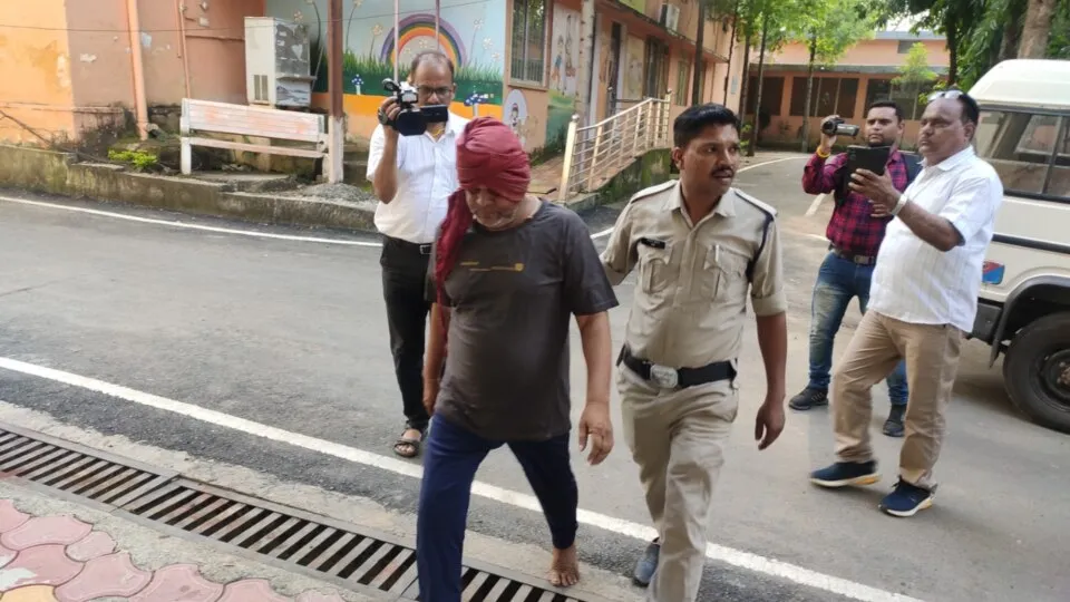 Mandla murder case Khadeshwari Maharaj strangulated Sadhvi to death mp crime news