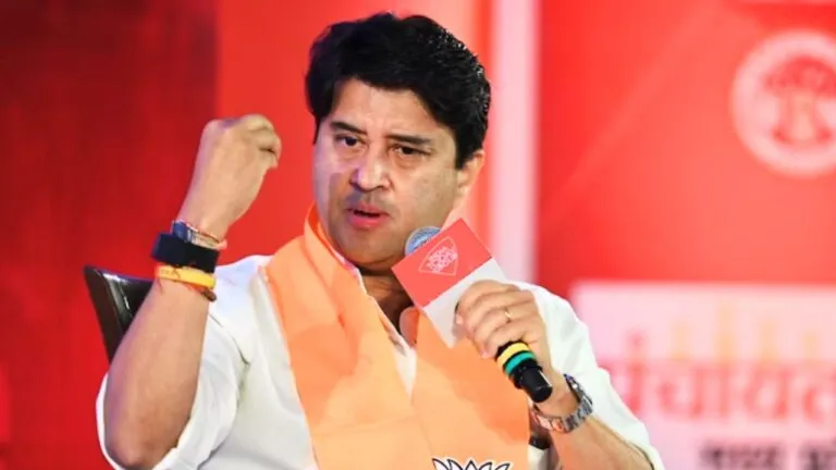 MP Election: मध्य प्रदेश के CM बनने के सवाल पर ज्योतिरादित्य सिंधिया ने दिया चौंकाने वाला जवाब Jyotiraditya Scindia Kamal Nath Digvijay singh dispute public power