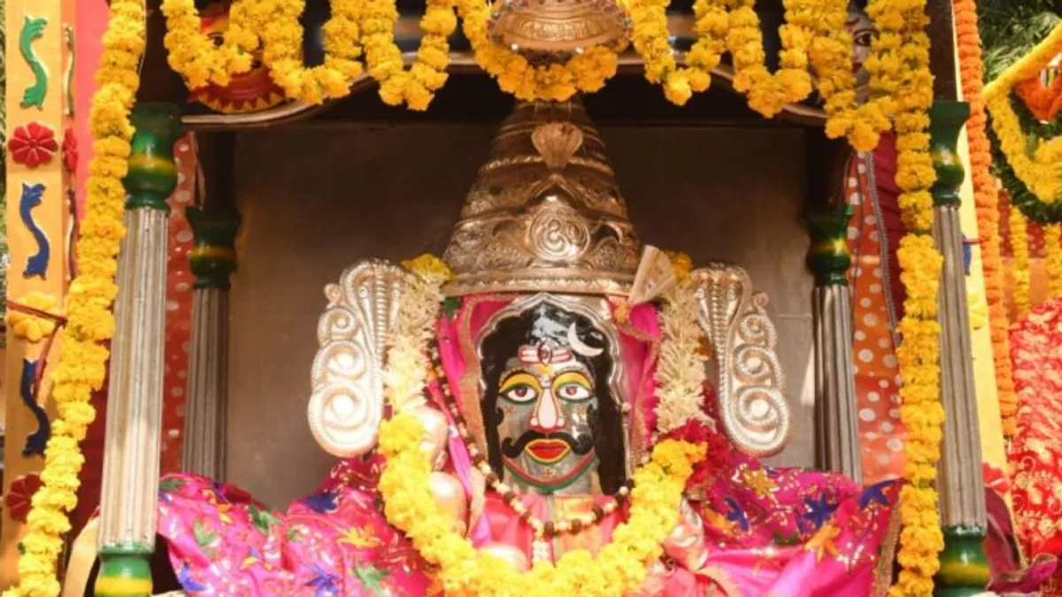 Ujjain: महाकाल की शाही सवारी, इसलिए शामिल होता है सिंधिया परिवार का सदस्य, खास है वजह Jyotiraditya Scindia baba Mahakal mahakal interesting fact mahakal temple shahi sawari ujjain news mahakal mahakaleshwar mahakaleshwar jyotirlinga shahi sawari scindia royal family