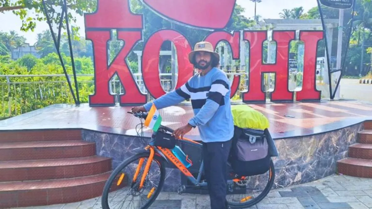 MP: इस युवक ने साइकिल से नाप डाला पूरा भारत, 50 दिन में तय किया इतने हजार KM का सफर bicycle journey of 7300 kilometers, shahdol, mp news, madhya pradesh, positive news
