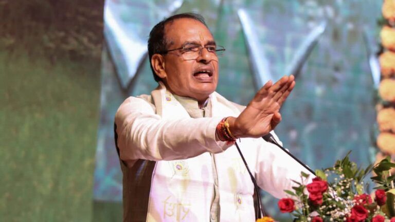 चुनाव से पहले कोटवारों के लिए CM शिवराज ने कर दिए बड़े ऐलान, मानदेय कर दिया दोगुना cm shivraj, mp news, mp politics, kotwar sammelan