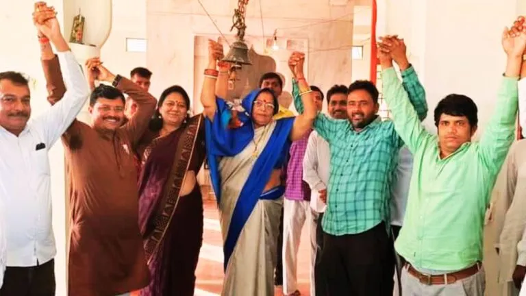 टिकट वितरण से पहले कसमे-वादे का दौर, चुनाव से पहले कांग्रेस को सता रहा बगावत का डर BJP Candidates Announcement Madhya Pradesh Elections pathriya vidhansabha mp election 2023 mp politics lakhan patel ram bai singh parihar
