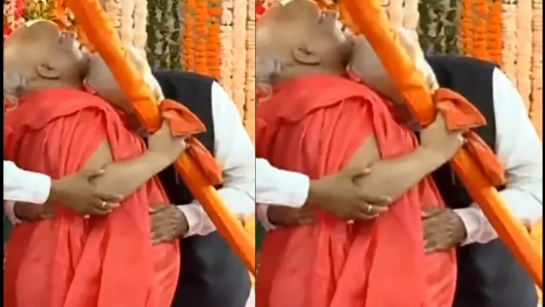 Jagadguru Rambhadracharya, PM Narendra Modi, Chitrakoot, PM Modi in Chitrakoot