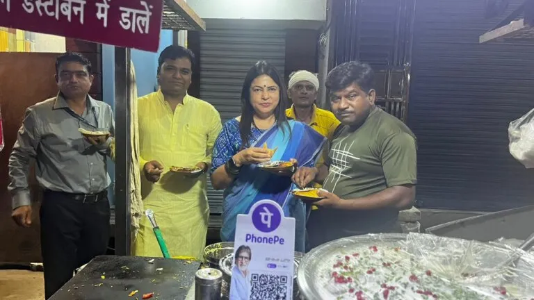 ग्वालियर की सड़कों पर ये क्या कर रही हैं केंद्रीय मंत्री, जिसने भी देखा रह गया हैरान? Gwalior News, Meenakshi Lekhi, MP BJP, MP Election 2023