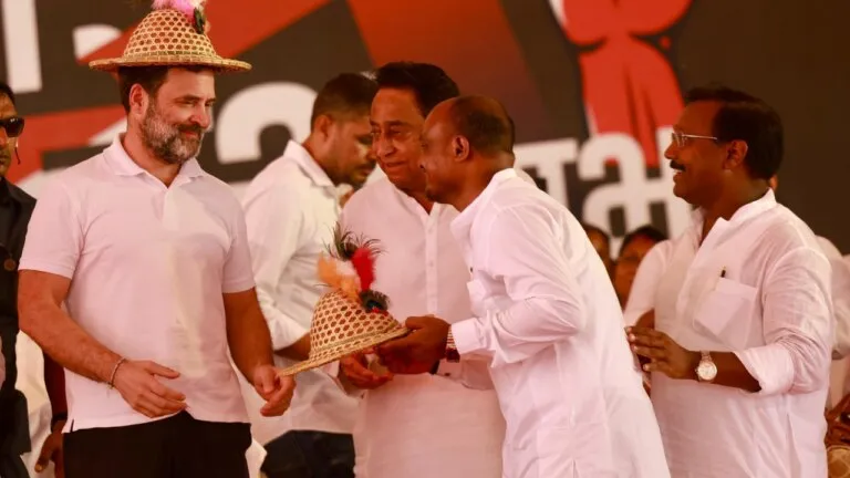 राहुल बोले- MP आरएसएस-बीजेपी की लैबोरेटरी- यहां मर चुके लोगों का इलाज, आदिवासियों पर किया पेशाब announcement of assembly elections Rahul Gandhi entry in MP challenge BJP in Vindhya