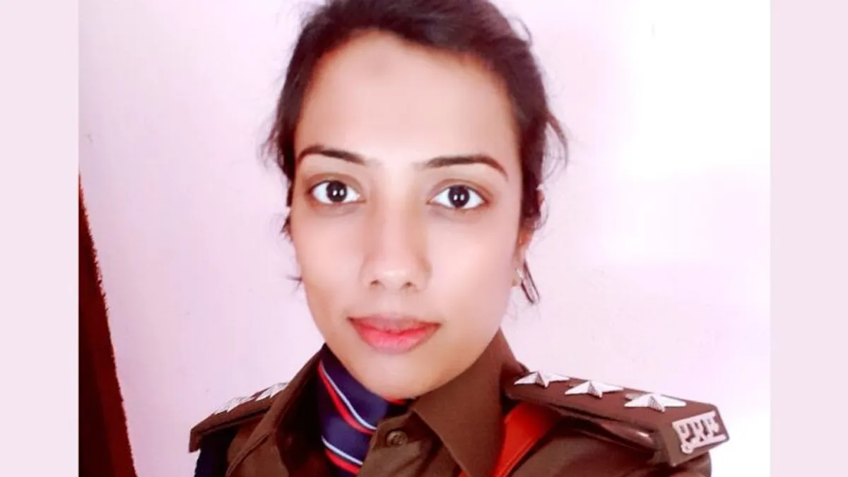चुनावी माहौल में चर्चित महिला SDOP ने दिया इस्तीफा, ट्रांसफर के बाद लिया चौंकाने वाला फैसला NewsTak