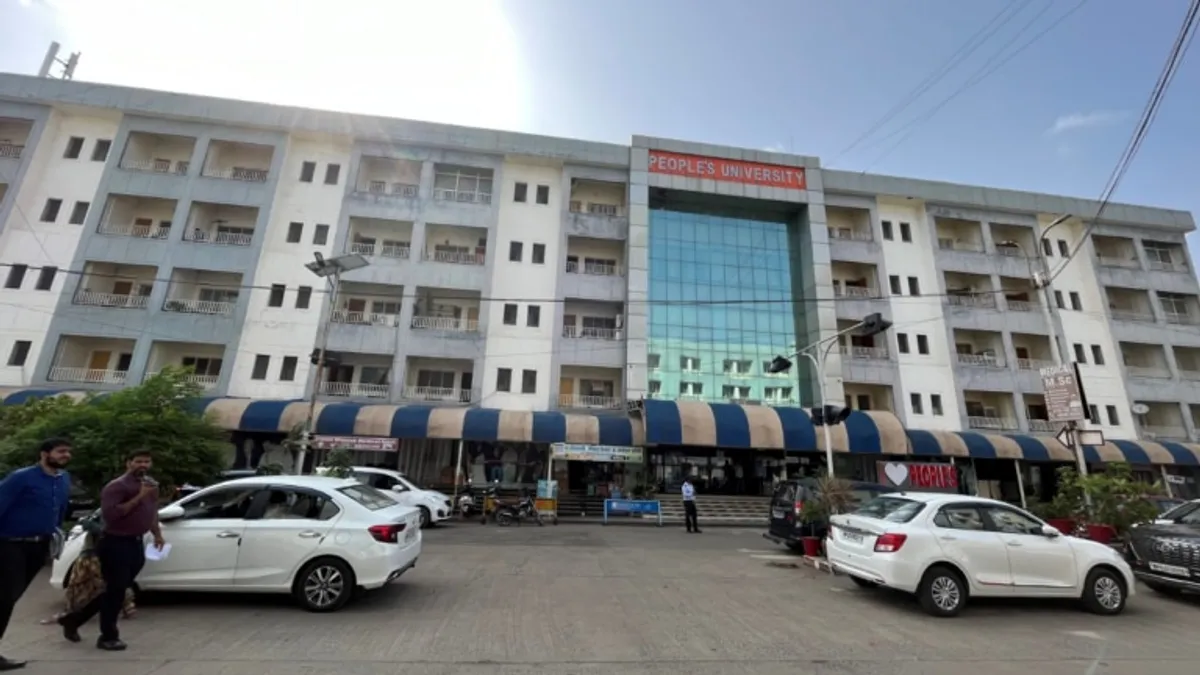 पीपुल्स ग्रुप पर ED का बड़ा एक्शन, मनी लॉन्ड्रिंग केस में 230 करोड़ से ज्यादा की प्रॉपर्टी अटैच की ED seizes over Rs 230 crore property Bhopal People's Group money laundering case mp news