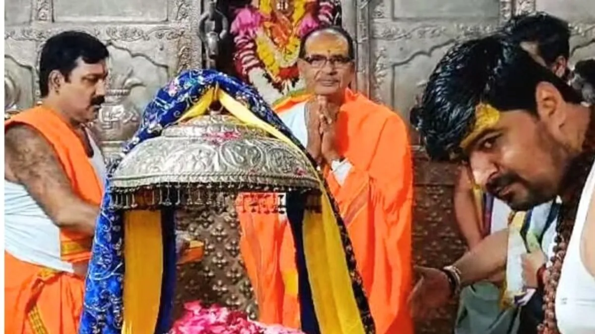 CM शिवराज की उज्जैन यात्रा! राहुल गांधी पर किया हमला, क्यों हो रही यात्राओं पर सियासी चर्चा? mp election 2023, mp politics, mp news, mp breaking news, ujjain, shivraj singh chouhan, rahul gandhi, mp election update. mp breaking news, mp news update
