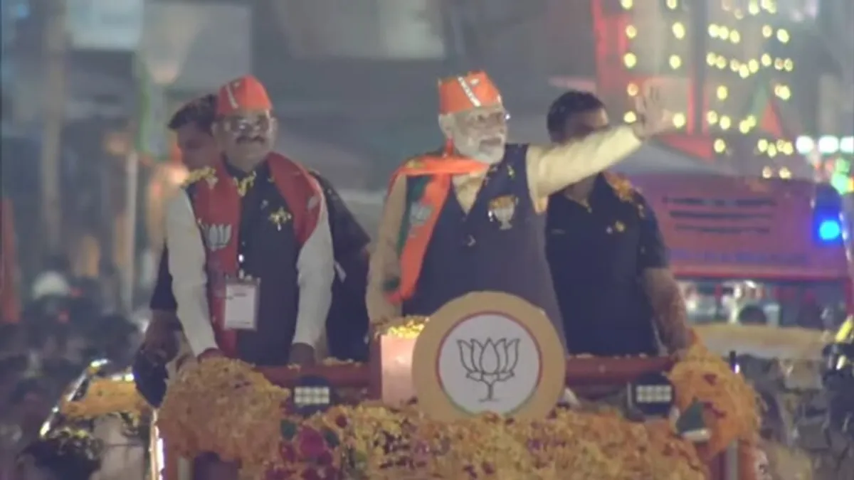 इंदौर में PM नरेंद्र मोदी का मेगा रोड शो, कैलाश के लिए सड़क पर उतरा ‘नमो’ का काफिला MP BJP, Narendra Modi Road Show, PM Narendra Modi, MP Election 2023, Madhya Pradesh Assembly Elections, Indore News, Malwa