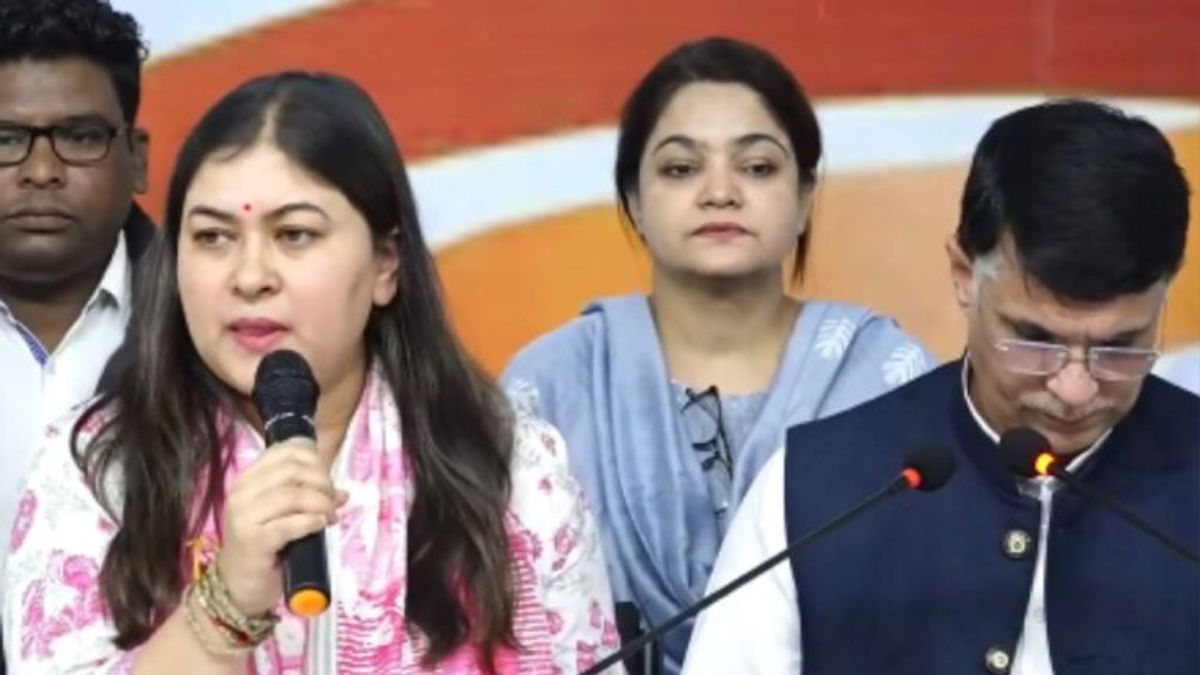 कांग्रेस दफ्तर प्रेस कॉन्फ्रेंस के दौरान घुसे बदमाश, पीसी शर्मा समर्थक नेता पर किया जानलेवा हमला attack on PC Sharma supporter leader Anas Pathan, MP Assembly Election 2023, MP News, Madhya Pradesh, MP Election 2023, MP Politics