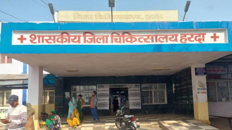 MP में विधानसभा चुनाव की वोटिंग के बीच बड़ा हादसा, एक की मौत कई घायल; मचा हड़कंप MP Election 2023, MP News, Madhya Pradesh, assembly elections in mp