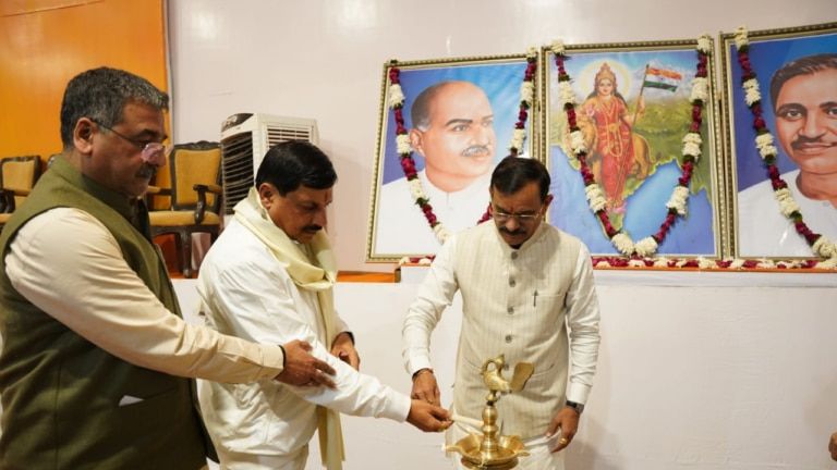 CM मोहन यादव दिल्ली लेकर आ रहे 20 विधायकों की सूची? जेपी नड्डा और अमित शाह के सामने रखेंगे CM Mohan Yadav, Mohan Yadav, Madhya Pradesh Cabinet, Madhya Pradesh MLA, CM Mohan Yadav, JP Nadda, Amit Shah, MP BJP in Delhi