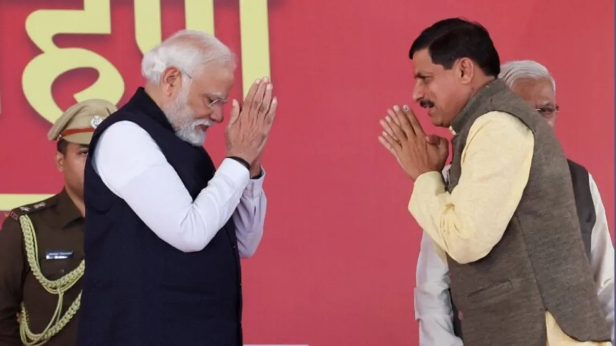 32 सालों के संघर्ष के बाद हुकुमचंद मिल के मजदूरों को मिला हक, PM ने सौंपा 224 करोड़ रुपए का चेक PM_MOdi_With Shivraj, MP News, Pm MOdi, shivraj Singh Chauhan
