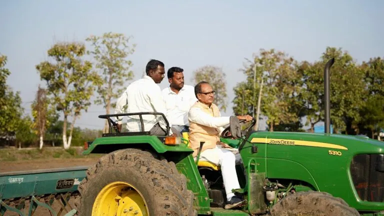 Shivraj singh chauhan, Shivraj singh chauhan plow fields! Video went viral, MP News, Politics