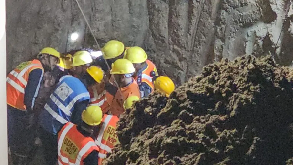 राजगढ़: 150 फीट गहरे बोलवेल में गिरी 5 साल की माही, 8 घंटे चला रेस्क्यू, फिर…. Rajgarh News 5-year-old in borewell rescue innocent child mp news mp news update