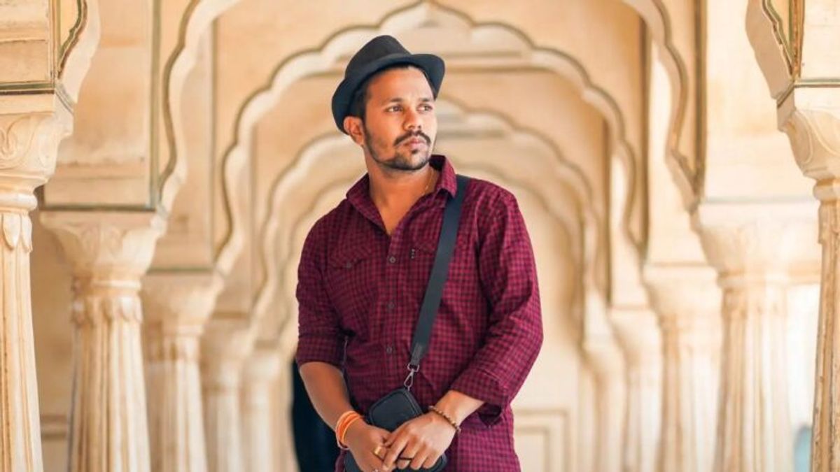 रील से हंसाने वाले Oye Indori पर रेप का केस, एक को शादी का झांसा दिया; दूसरी से की सगाई oye indori, oye indori Rape case, indori rape case, Robin Jindal, Robin Jindal instagram, oye indori girlfriend, youtuber oye indori, youtuber oye indori, indori youtuber, rape case, oye indore girlfriend, ओय इंदौरी, ओए