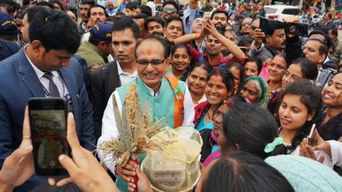 शिवराज ने बनाई दिल्ली से दूरी, PM मोदी-अमित शाह करने वाले हैं CM उम्मीदवारी पर बड़ा फैसला? CM Shivraj Singh Chauhan, PM Narendra Modi, Amit Shah, MP News CM, MP CF Face, who will become CM