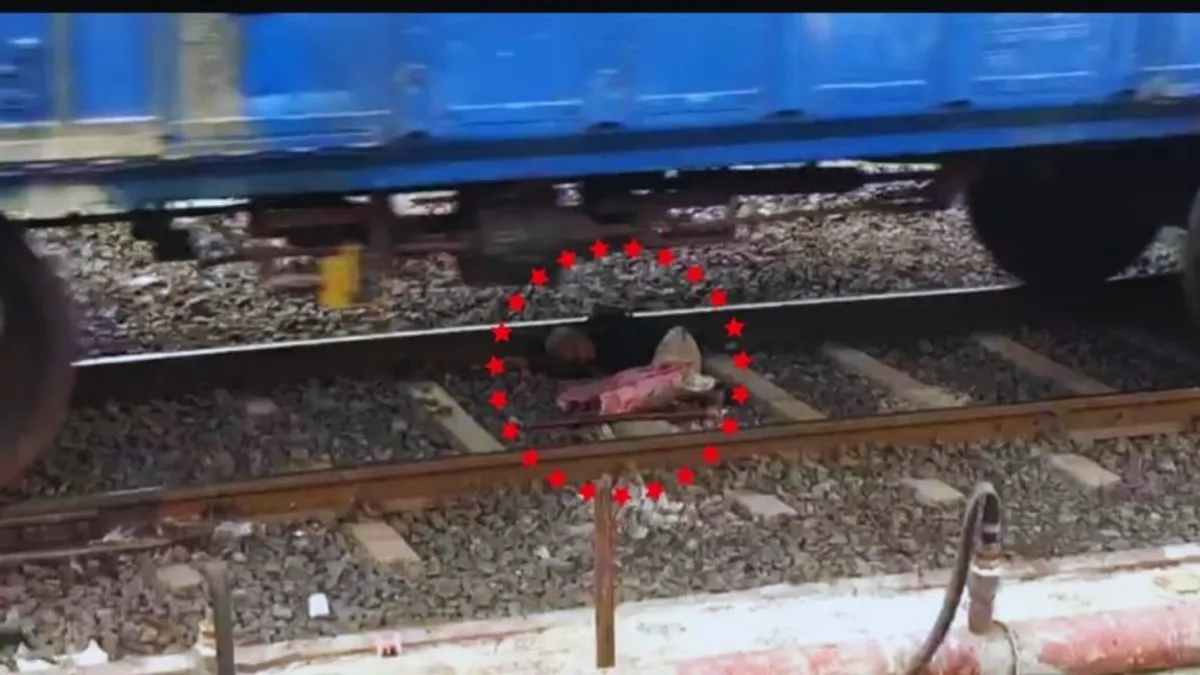Viral: पटरी पर लेटे बुजुर्ग के ऊपर से निकल गई मालगाड़ी, फिर जो हुआ उसे देख सब हैरान Viral Video malgadi runs over old man, Guna Viral Video