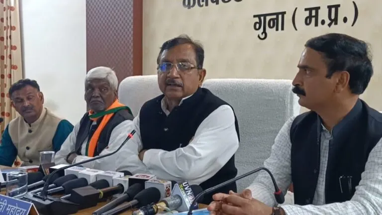 मोहन यादव के मंत्री ने खोला शिवराज को CM न बनाने का राज, बताया क्या है BJP की रणनीति mp tak, mptak, mp tak official, Madhya pradesh, mp videos, Madhya pradesh videos, mp politics, mp news, madhya pradesh news, Vijay shah, Shivraj Singh, shivraj singh chauhan, former cm shivraj, guua news