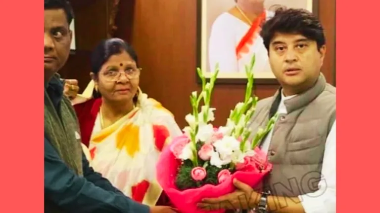 Breaking: MP में चुनाव से पहले कांग्रेस को लगेगा बड़ा झटका! दिल्ली में सिंधिया से मिलीं ये बड़ी नेता Morena News, Congress braces pre-election setback, MP Chambal top leader meets, Jyotiraditya Scindia, Lok Sabha Election 2024, MP News, MP Election News, Congress News