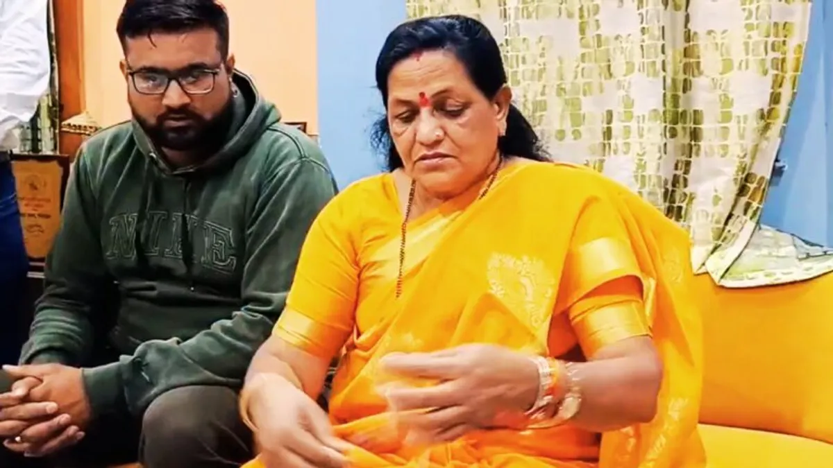 किचन में रोटी पका रही थीं माया नरोलिया, तभी दिल्ली से आया फोन और मिल गया राज्यसभा का टिकट Woman leader Maya Narolia was cooking roti in the kitchen, then a call came from Delhi and she got the Rajya Sabha ticket.
