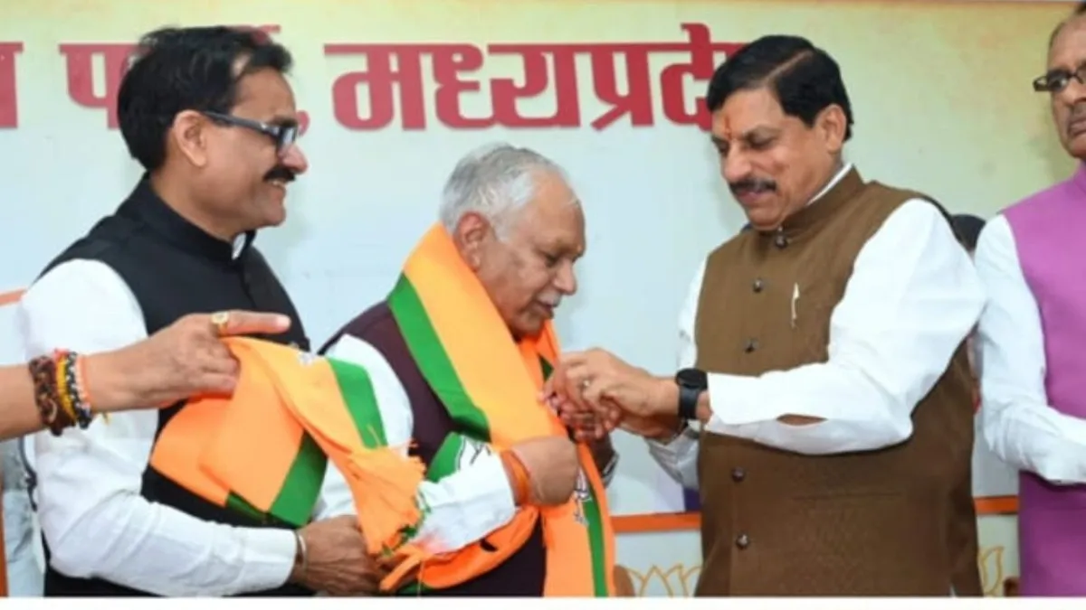 मुख्यमंत्री मोहन यादव कांग्रेस नेता सुरेश पचौरी को बीजेपी ज्वाइन कराते
