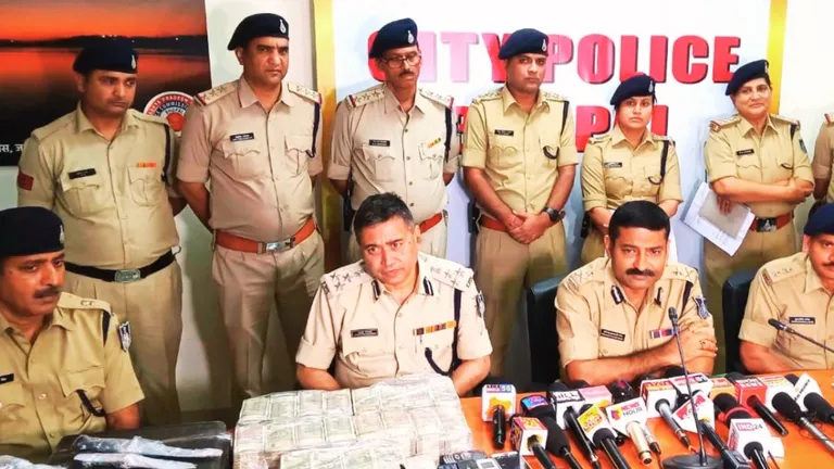 Bhopal News: जिस बच्चे को पढ़ाने के लिए घर लेकर आए, उसी ने करवा दी लाखों की डकैती भोपाल पुलिस ने लाखों की चोरी का खुलासा किया है.