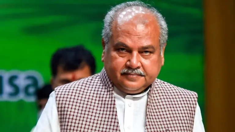 मुरैना के कांग्रेस प्रत्याशी ने निर्वाचन आयोग से क्यों की नरेंद्र सिंह तोमर की शिकायत, बोले, 'वे अपनी संवैधानिक मर्यादा भूले' Narendra Singh Tomar was talking reporters after inaugurating the BJP's media centre in Gwalior city of Madhya Pradesh. (File photo: PTI)