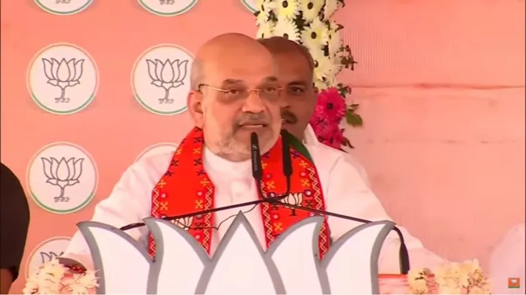 अमित शाह का दिग्विजय सिंह पर निशाना, बोले- 'राजगढ़ वालों सुन लो... बड़ा आदमी है, शान से विदा करना' Amit Shah public meeting in Rajgarh