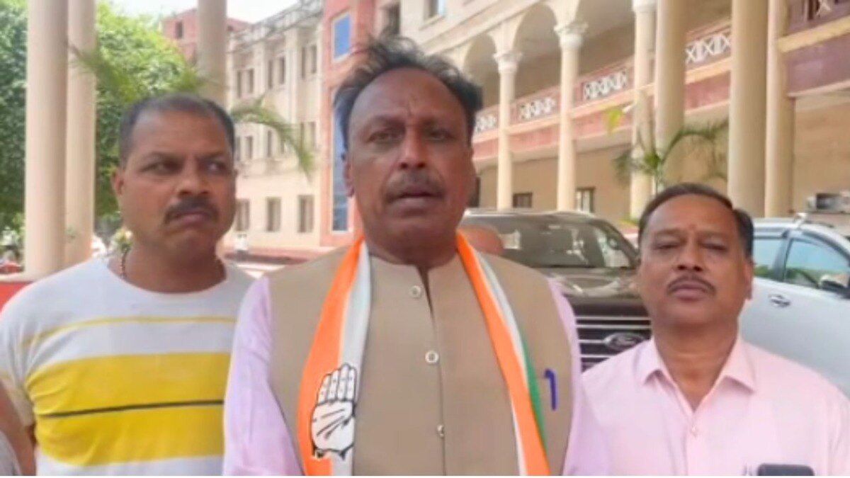 अक्षय कांति बम के नामांकन वापस लेने बाद फूटा कांग्रेसियों का गुस्सा, प्रदेश अध्यक्ष तक को सुना दी खरी-खोटी indore loksabha seat