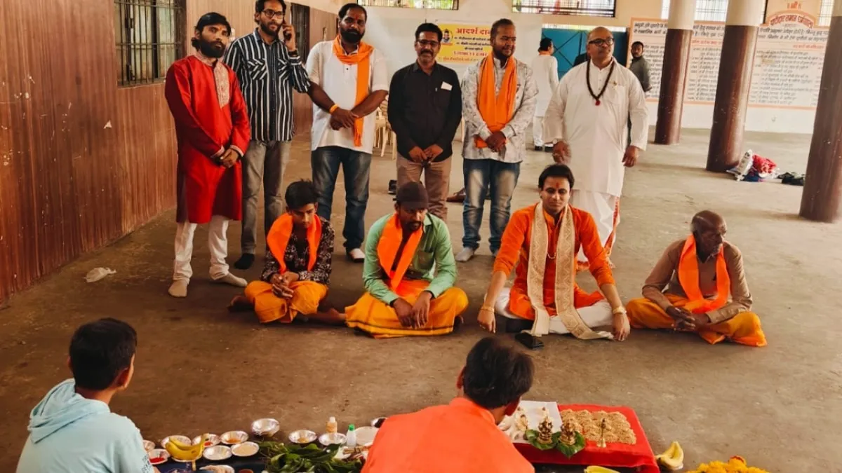 इंदौर में हैदर से हरिनारायण बने व्यक्ति के घर पर किसने कर दिया हमला? धर्म परिवर्तन की कहानी में आया नया मोड़ Indore News, Indore Crime News
