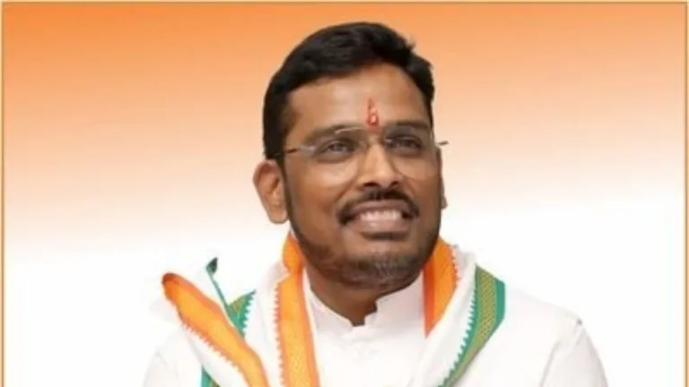इंदौर में अक्षय कांति बम और उनके पिता के खिलाफ जारी हुआ गिरफ्तारी वारंट, बीजेपी में आने के बाद भी कानून से नहीं बच सके Akshay Kanti Bam