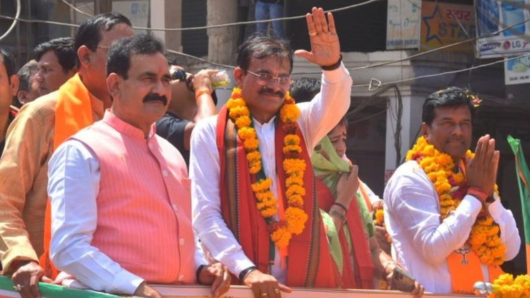 VD Sharma Khajuraho Election Result: खजुराहो में सपा-कांग्रेस का दांव हो गया फेल! रिकॉर्ड वोटों से जीते वीडी शर्मा Khajuraho Election Result