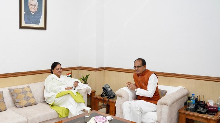 कृषि मंत्री शिवराज सिंह चौहान से अचानक दिल्ली मिलने पहुंचीं वसुंधरा राजे, माजरा क्या है? Shivraj Singh Chauhan, Vasundhara Raje Scindia