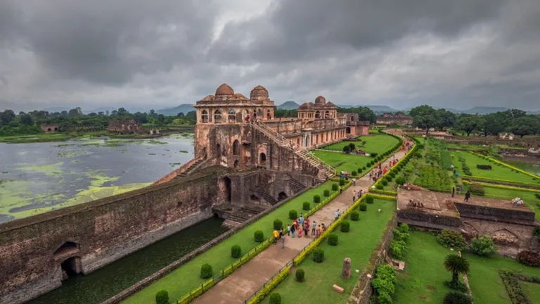 Travel: केरल से कम खूबसूरत नहीं है विंध्याचल की पहाड़ियों पर बसा ये शहर, हरे-भरे नजारे लूट लेंगे दिल Best Tourist Place Of MP
