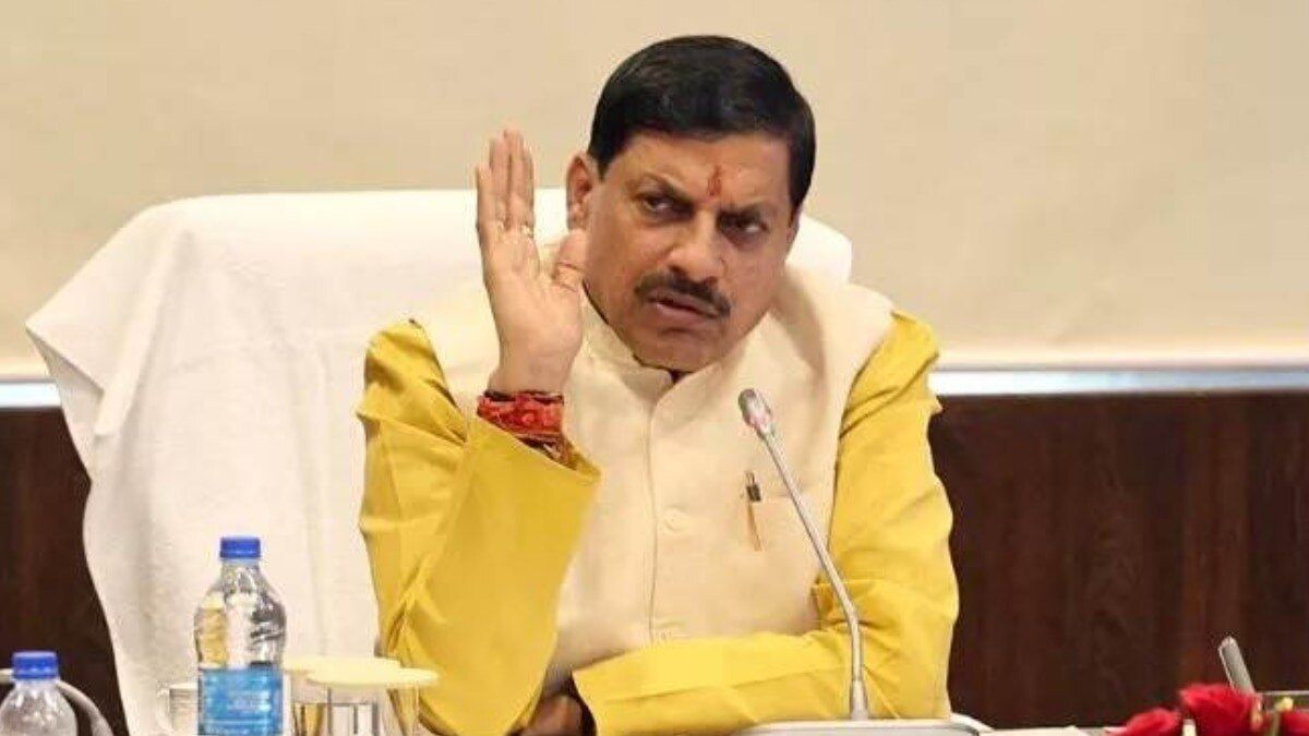 देर रात सिवनी के कलेक्टर और एसपी को सीएम मोहन यादव ने क्यों हटाया? इस बड़े मामले में सामने आई लापरवाही Madhya Pradesh CM Mohan Yadav