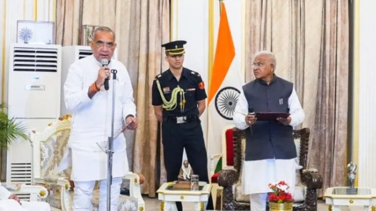 Mohan Cabinet Expansion: रामनिवास रावत को 2 बार क्यों लेनी पड़ी मंत्री पद की शपथ? हो गई ये बड़ी गलती रामनिवास रावत को 2 बार लेनी पड़ी मंत्री पद की शपथ