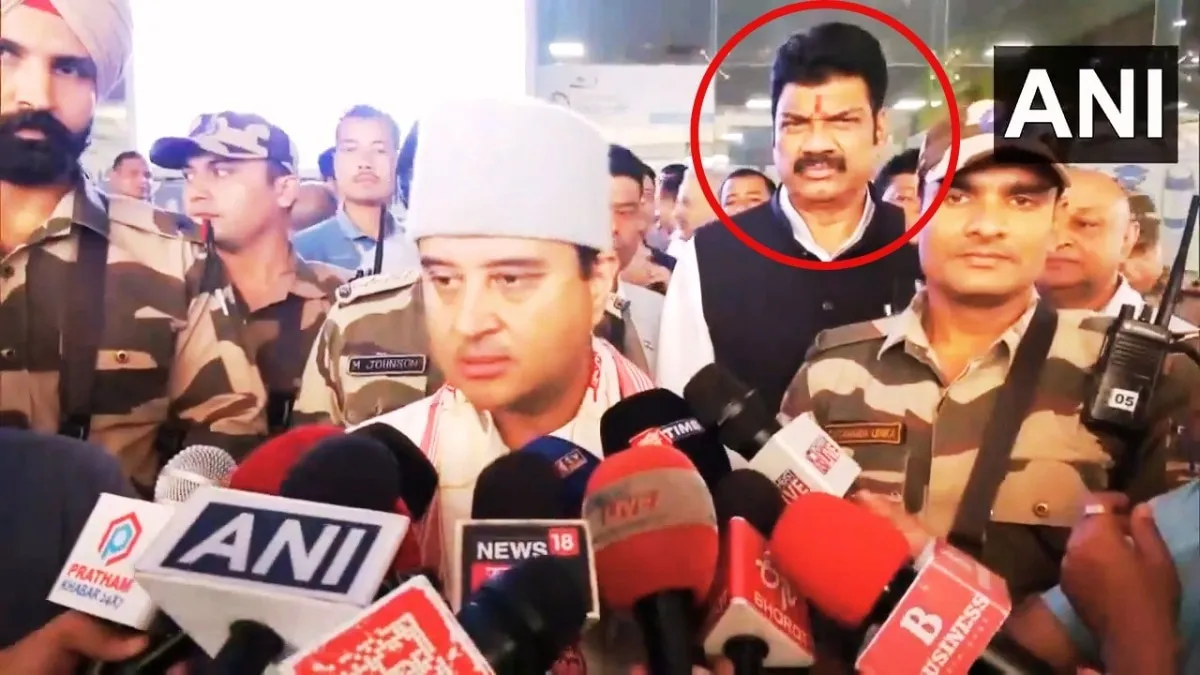 Cabinet Minister Govind Singh Rajput with Scindia