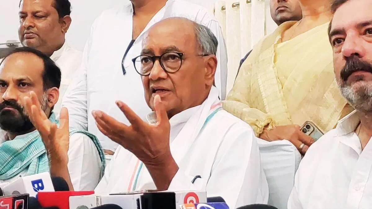 दिग्विजय सिंह ने एक बार फिर से ईवीएम की चर्चा छेड़ दी है.