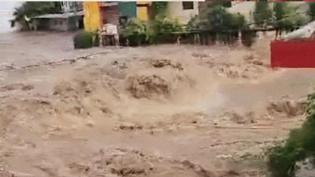 शिवपुरी में बाढ़ जैसे हालात