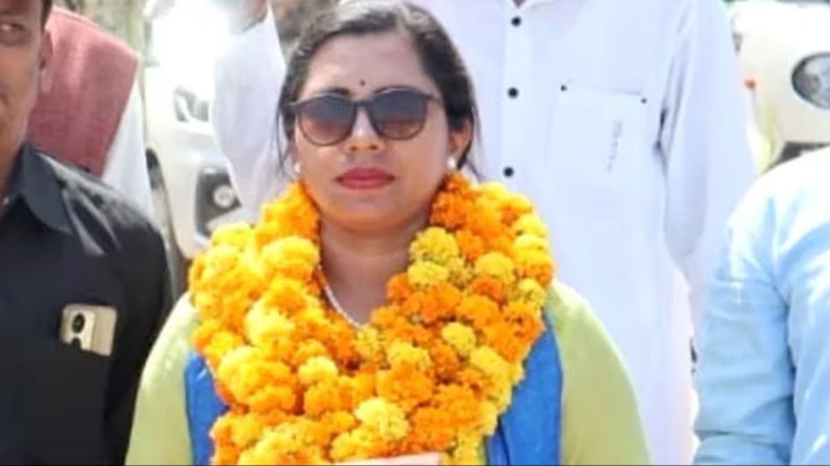 निशा बांगरे का राजनीति से क्यों हुआ मोह भंग, अब आगे क्या है प्लान, इस इंटरव्यू में कर दिए सारे खुलासे Video Thumbnail