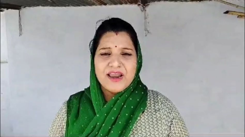 MP Weather: मध्यप्रदेश में पड़ रही इतनी गर्मी, छत पर कढ़ाई रख बिना आग के ही तली जा रहीं पूड़ी Video Thumbnail