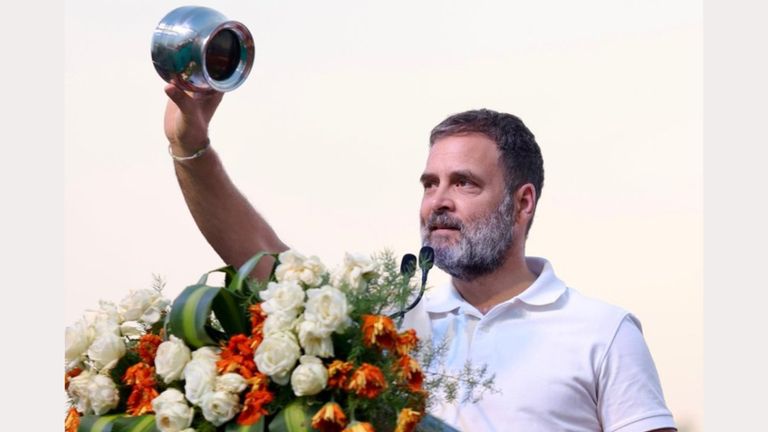 Lok Sabha Election News Live: राहुल गांधी ने खाली लोटा दिखा पीएम मोदी पर जमकर किया हमला  NewsTak