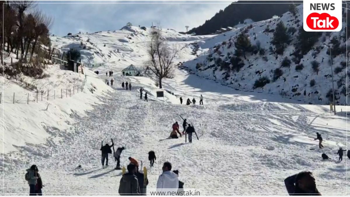 उत्तराखंड में मिनी स्विट्जरलैंड नाम से फेमस इस टूरिस्ट डेस्टिनेशन में उमड़ा पर्यटकों का सैलाब, बर्फबारी के बाद दिखा जन्नत सा नजारा