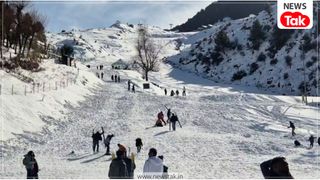 उत्तराखंड में मिनी स्विट्जरलैंड नाम से फेमस इस टूरिस्ट डेस्टिनेशन में उमड़ा पर्यटकों का सैलाब, बर्फबारी के बाद दिखा जन्नत सा नजारा उत्तराखंड में मिनी स्विट्जरलैंड नाम से फेमस इस टूरिस्ट डेस्टिनेशन में उमड़ा पर्यटकों का सैलाब, बर्फबारी के बाद दिखा जन्नत सा नजारा