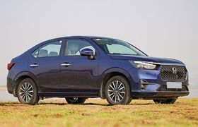 Maruti Dzire की टेंशन बढ़ी! इस कार की बिक्री अचानक 100% बढ़ी Honda Amaze