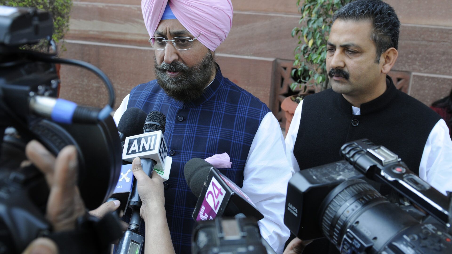 पंजाब में अकेले लड़ेगी कांग्रेस! क्या बनते ही बिगड़ने लगा INDIA अलायंस? Pratap Singh Bajwa